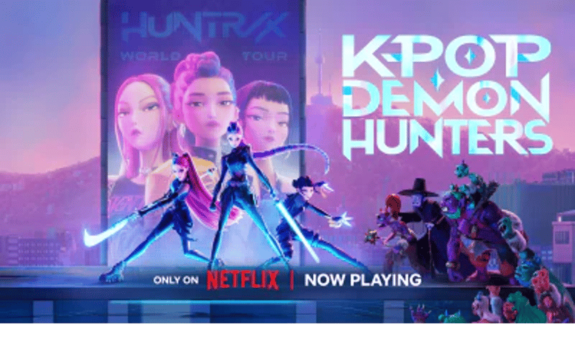 Netflix-banner med teksten K-pop Demon Hunters, fire animerede figurer i neonfarver og markeringen Only on Netflix | Now Playing.