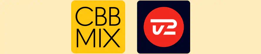 Billede viser to logoer på gul baggrund: CBB MIX til venstre og TV2 Play til højre, der symboliserer samarbejde om streaming.