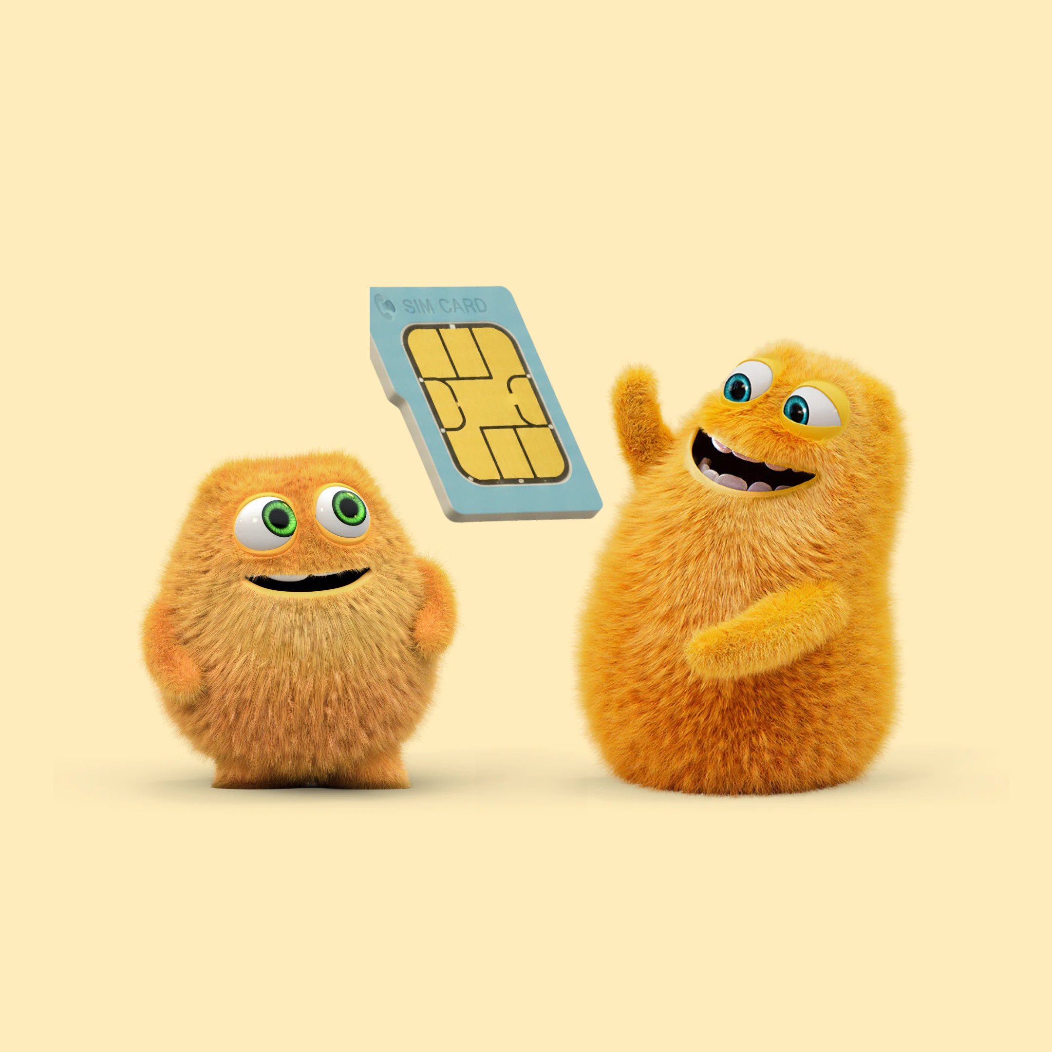 To Små Priser holder en illustration af et SIM-kort mellem sig på en lys baggrund.