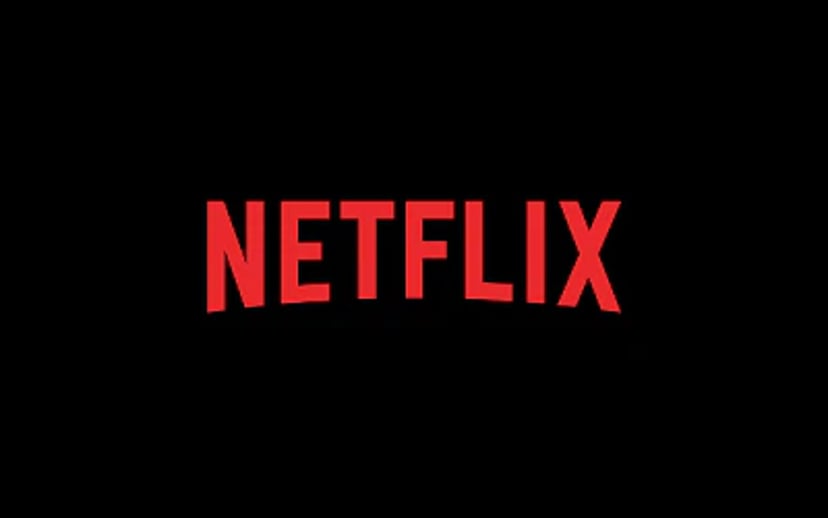 Rødt Netflix-logo på sort baggrund.