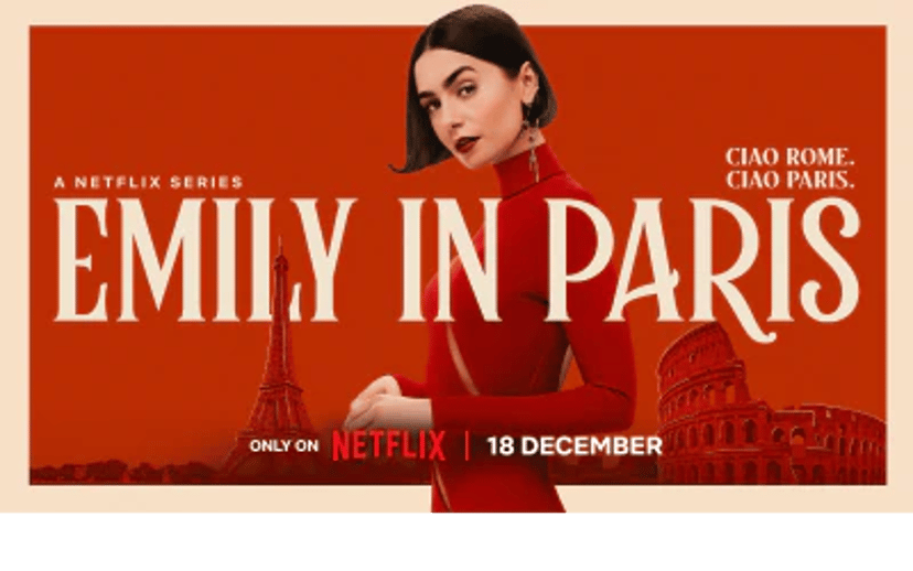 Netflix-plakat med Emily in Paris, hvor en kvinde i rød kjole står foran en orange Paris-baggrund med Eiffeltårnet og teksten Ciao Rome. Ciao Paris.