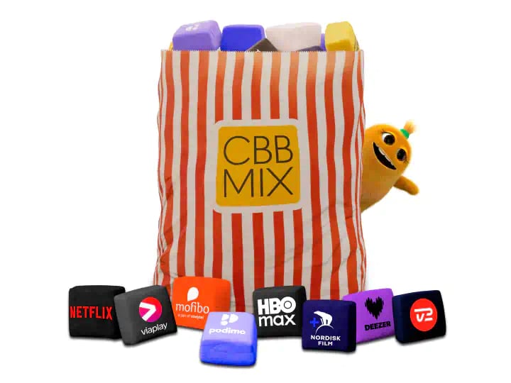 CBB MIX papirsæk med orange striber og udvalgte streamingtjenester nederst, mens en Små Priser-figur kigger frem fra siden.