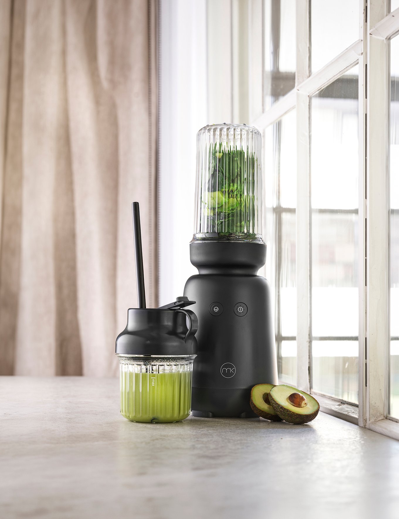 Blenderen fra Michelle Kristensen er udviklet til hurtig tilberedning af smoothies og drikke. 