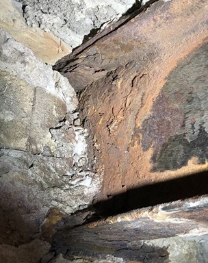 Ophugning med alvorligt rustet I-profil og vederlagsplade