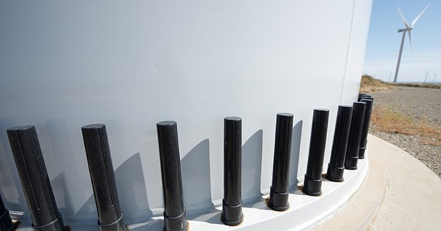 Stålbolte på havvindmøller